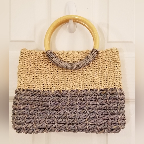 Faded Glory Straw Handbag with Circular Wooden Handle - Picture 6 of 6